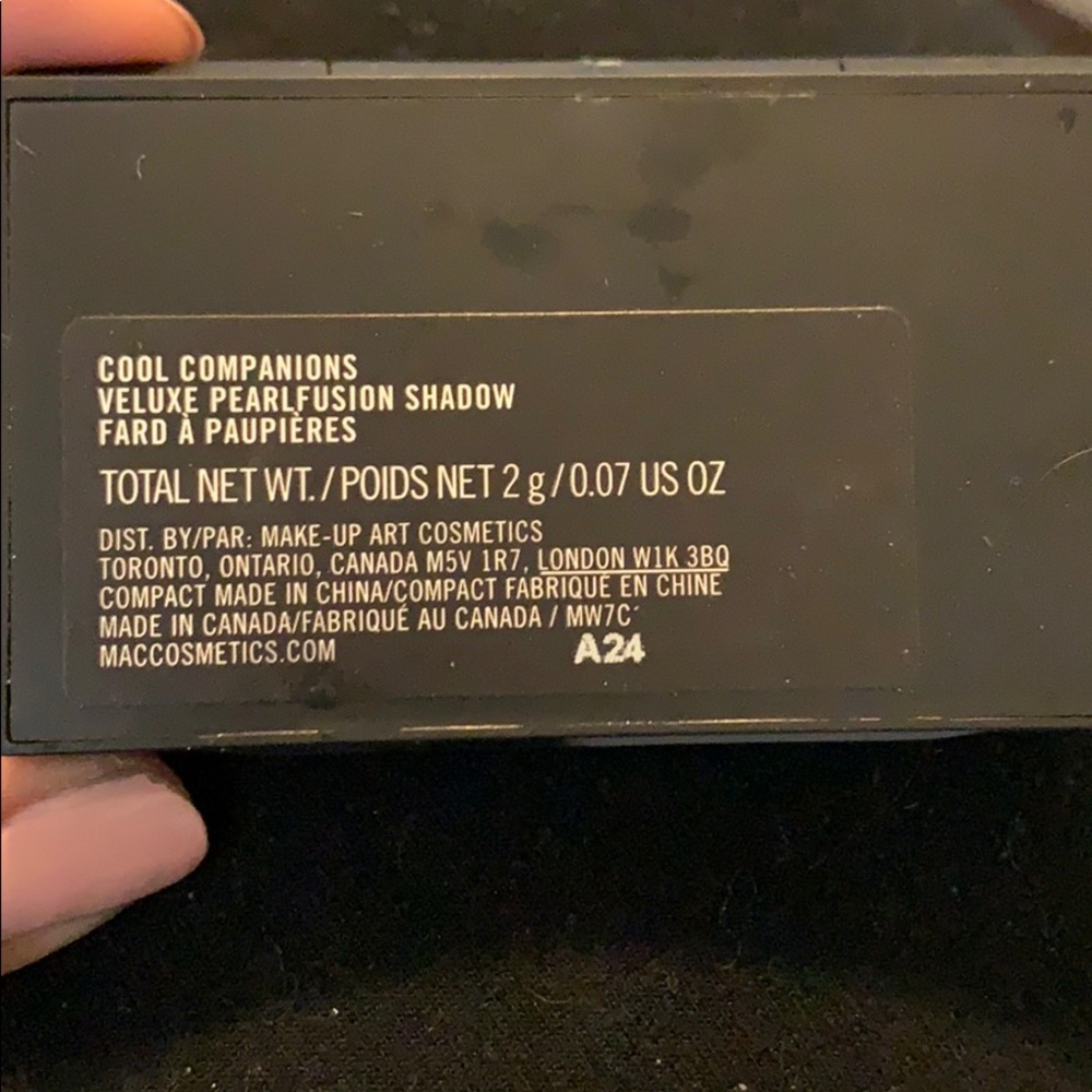 Mac eyeshadow - Picture 3 of 3